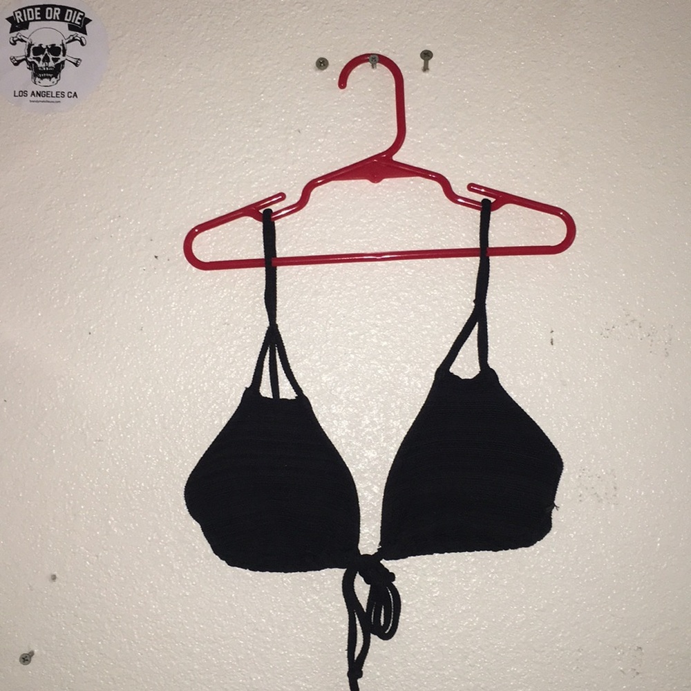 Black bikini top